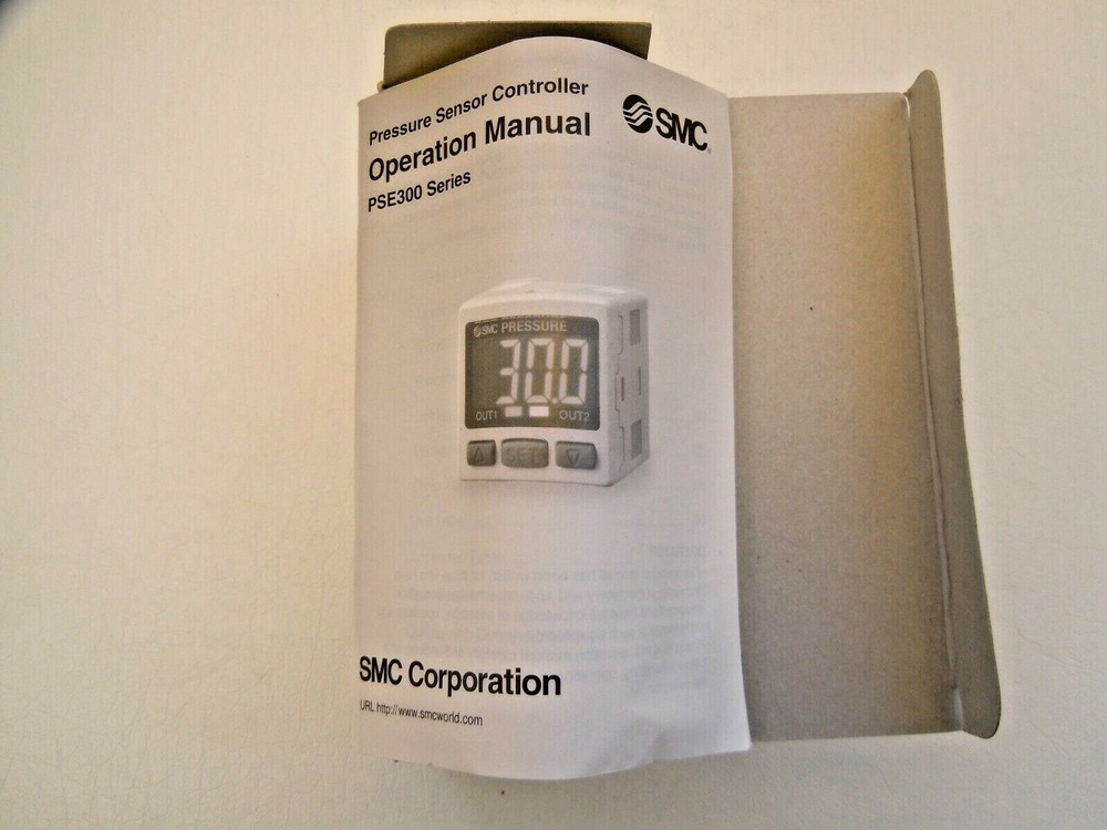 SMC PSE-303-LBC PRESSURE SENSOR ( NEW )