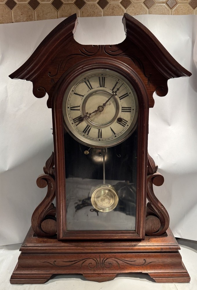Antique New Haven Parlor/Kitchen Mantel Clock- “Danube” Model