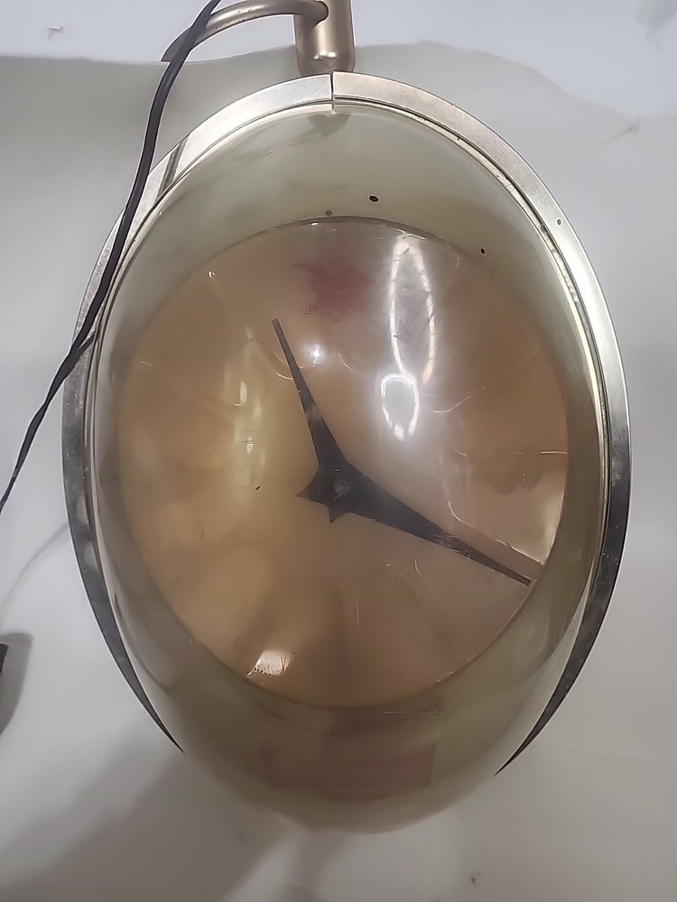 Budweiser Rotating Lighted Clock Archery Read Description