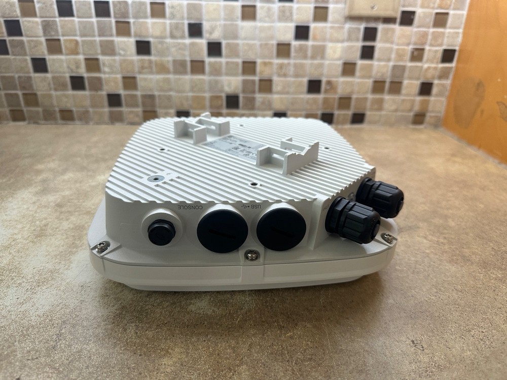 Aerohive / Extreme Networks AP460SC 4.8 Gbps Wireless Access Point