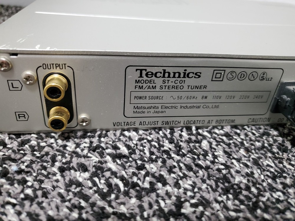 Technics ST-C01 Stereo Tuner Micro Series Works Great Multi Voltage