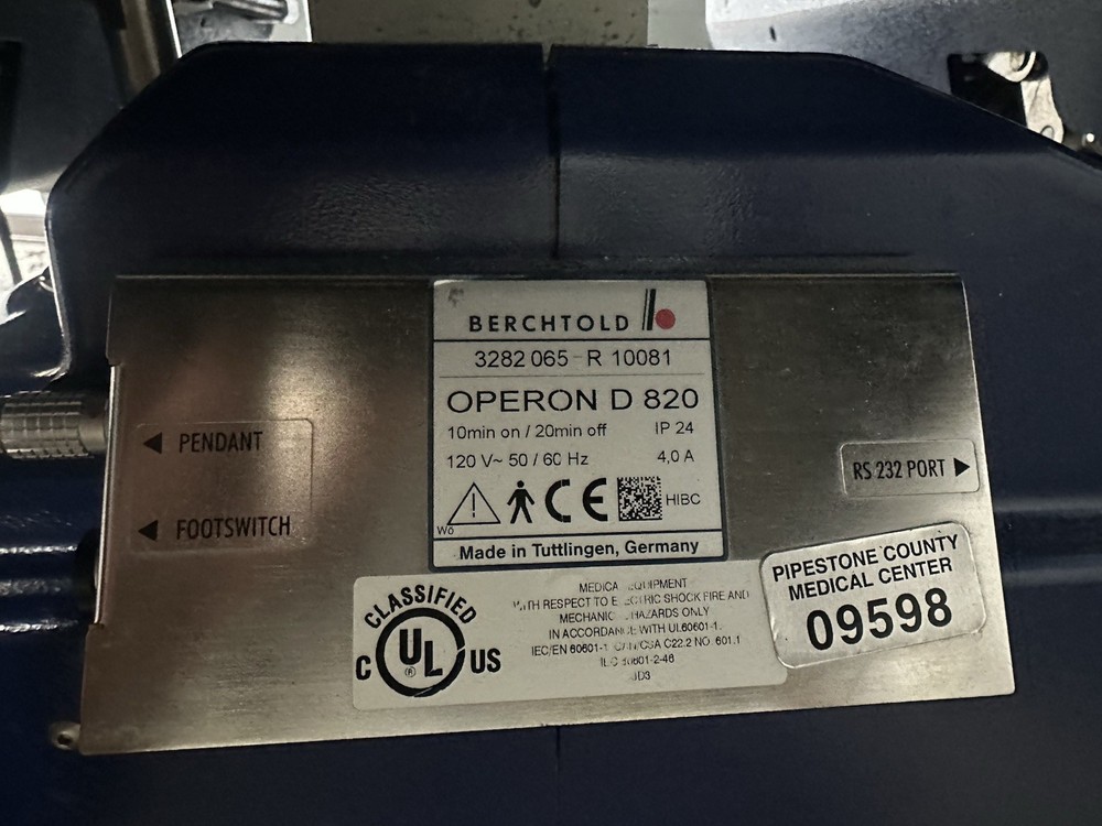 Berchtold Operon D 820 Surgical Table