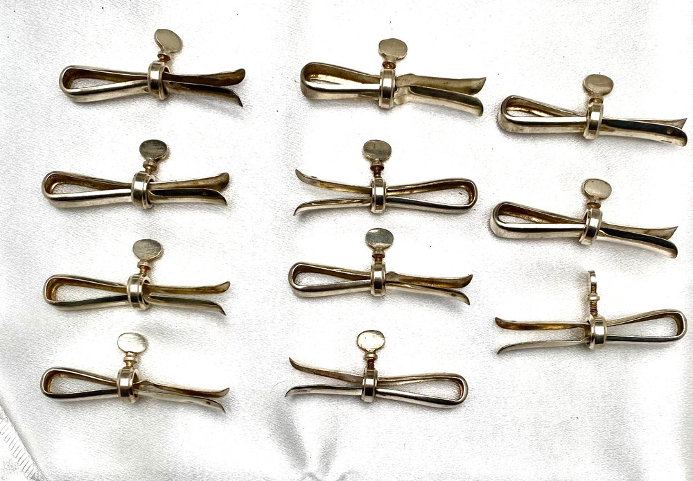 BEAUTIFUL ANTIQUE CHRISTOFLE SMALL BONE HOLDER, SILVER PLATED, MARKED c1930 g