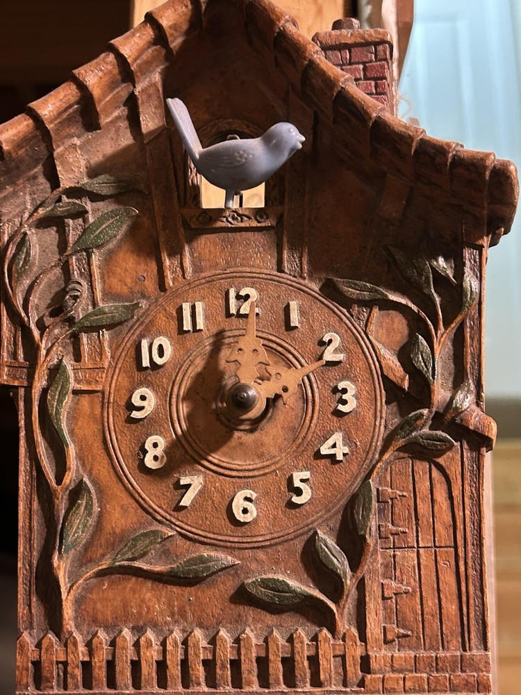 VINTAGE GERMAN MOVING BLUE BIRD CUCKOO CLOCK -RUNS