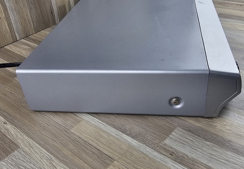 JVC DVD Player Model XV-S402SL Silver ~ No Remote
