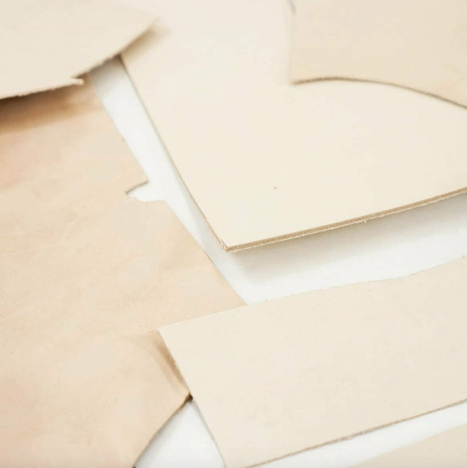 ELW Leather SCRAPS Veg Tan Tooling Cowhide Leather Lightweight 3-6 oz. (1-2.4mm)