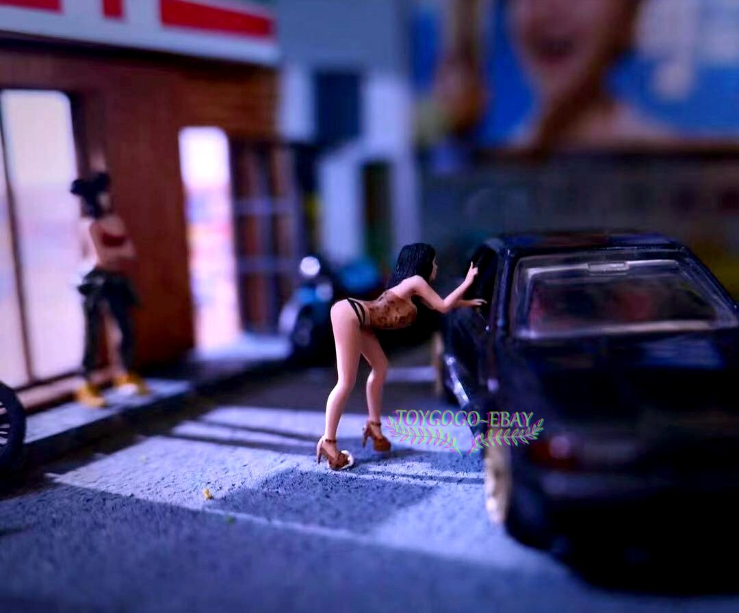 miniature 1/64 figure Nighttime Beauty sexy girl Approaching Your Car diorama