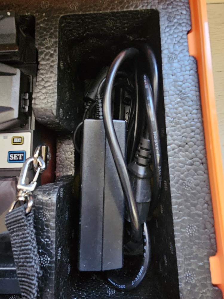 A-81S Core Alignment Fusion Splicer Splicing Machine FTTH in Case