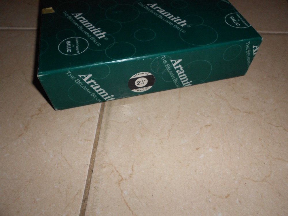 ARAMITH BILLIARD POOL TABLE BALL SET
