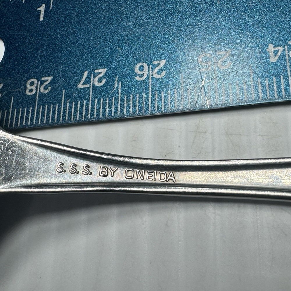 Wallace Silver Discretion Place Oval Soup Spoon (choose quantity)