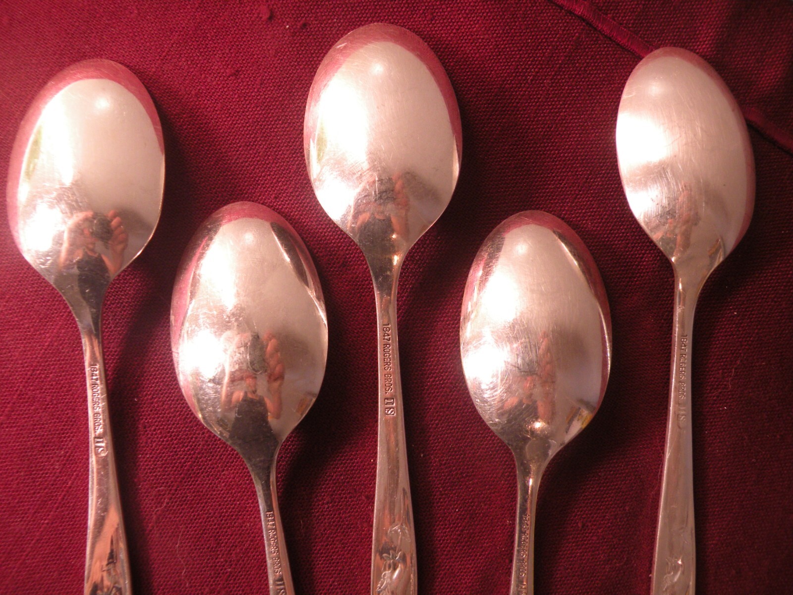 Set of 5 International 1847 Rogers Silverplate MAGIC ROSE 1963 Teaspoons 6" B