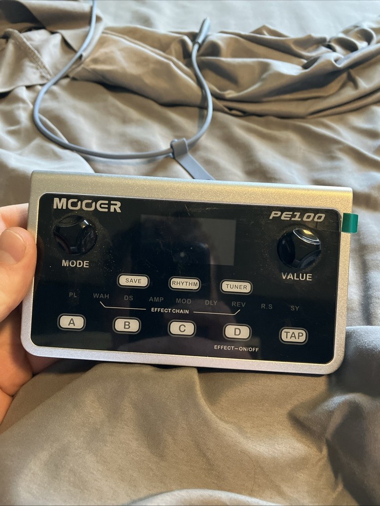 Mooer PE100 Portable Multi-Effects Processor Guitar Pedal