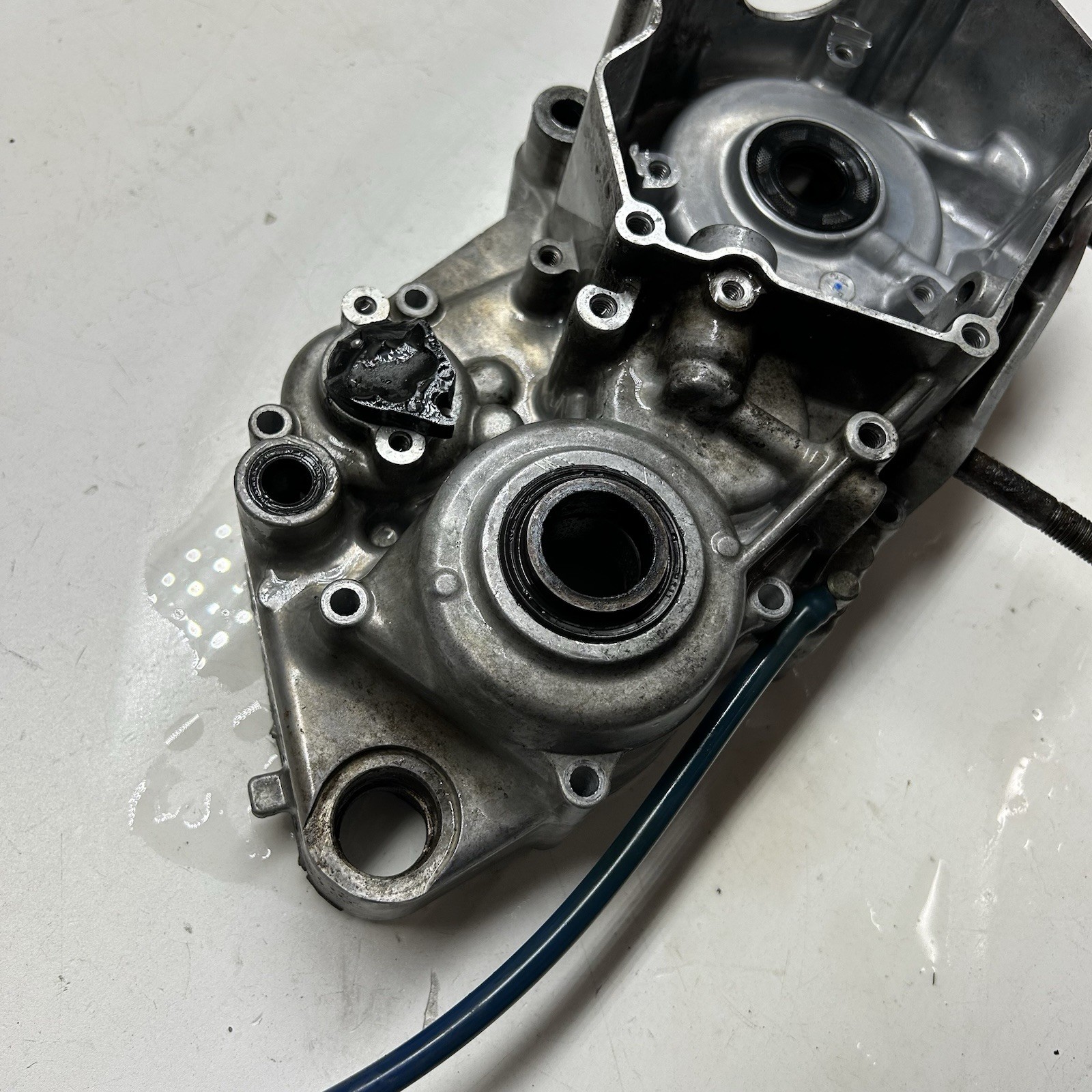 11 - 26 YAMAHA YZ 250 X 2 STROKE LEFT SIDE CRANK CASE BOTTOM END