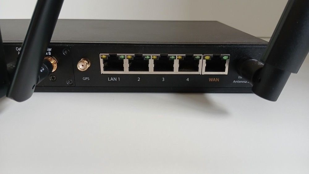 Peplink Balance 20X Router with LTE CAT-18 FlexModule Modem (Combo/Bundle)