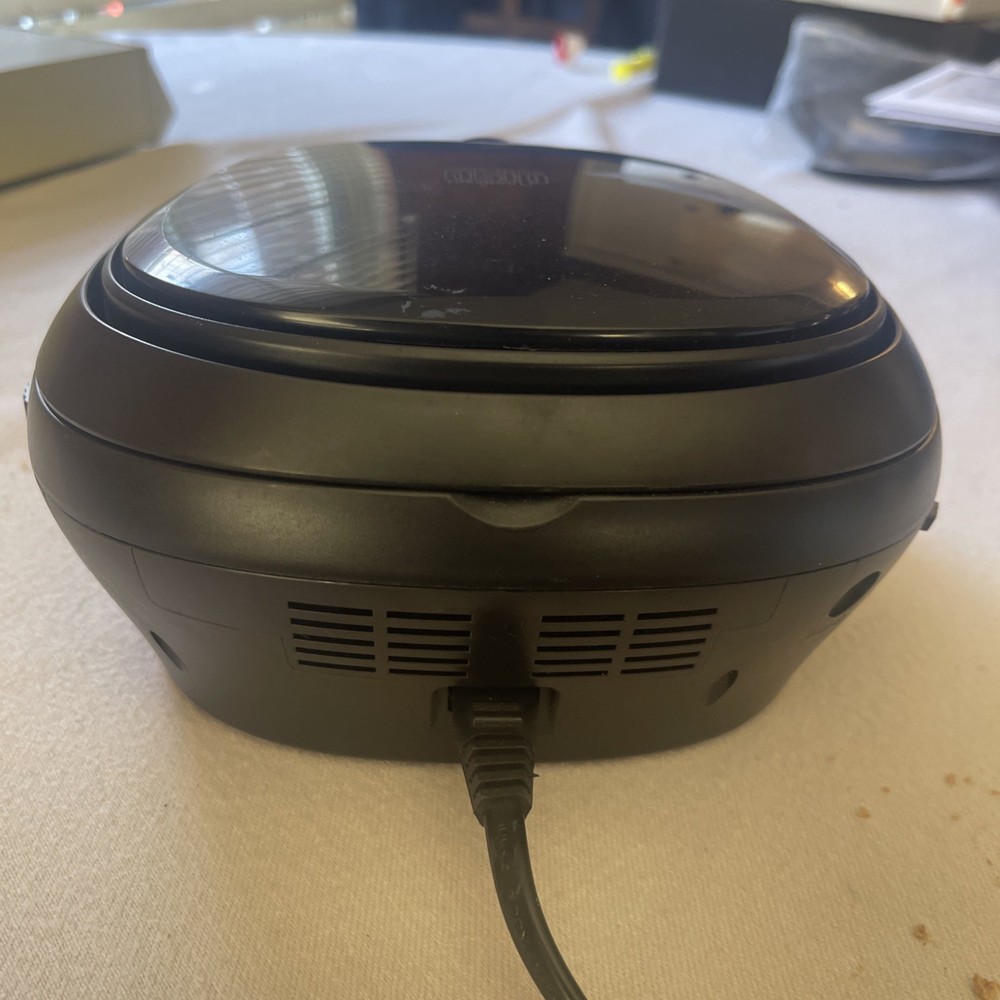 Magnavox CD Player MD6924. Black, Small Table Top