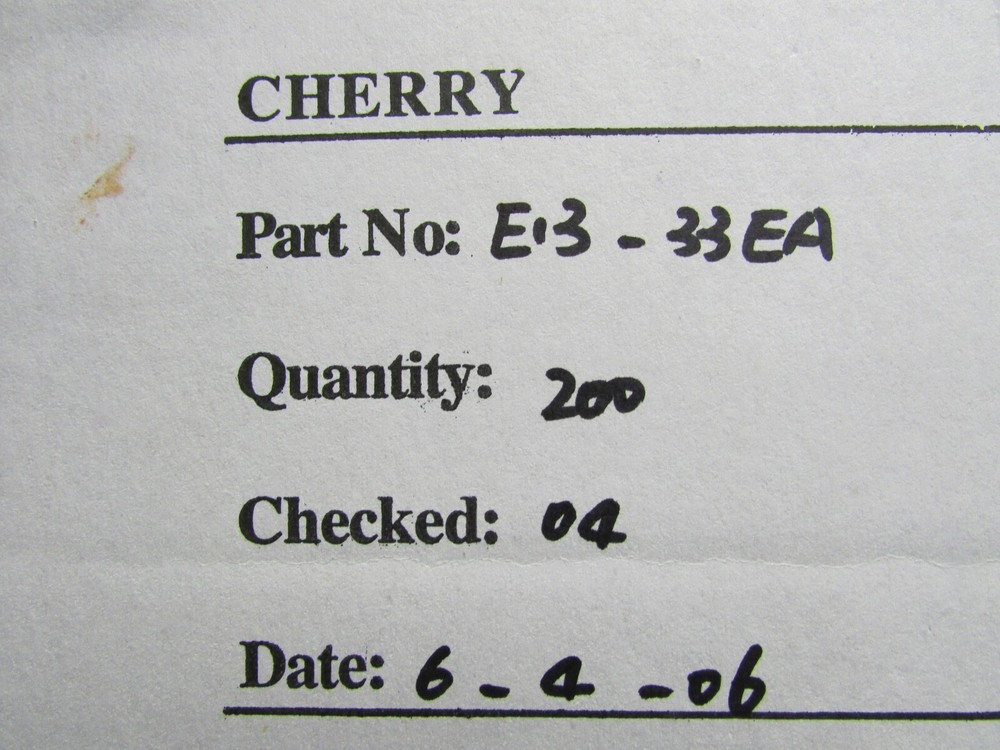 2 Cherry E13 15A Normally Open Snap Action Pushbutton Switch 125/250VAC E13-33EA