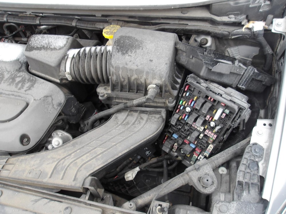 Used A/C Selector Switch fits: 2021 Chrysler Voyager front w/automatic engine st