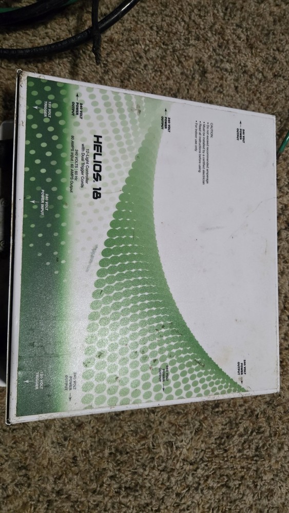 Titan Controls Helios 18, 12-Light 240 Volt Controller