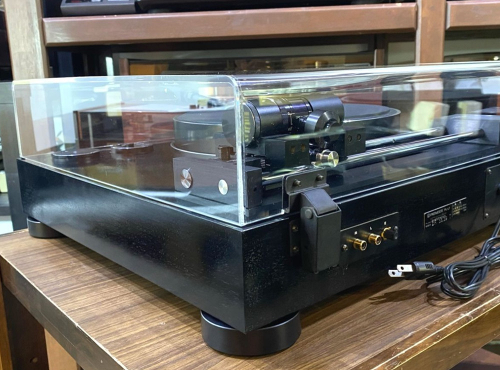Pioneer PL-L1 Linear Tracking Record Player w/ original headshell Tested AC100V