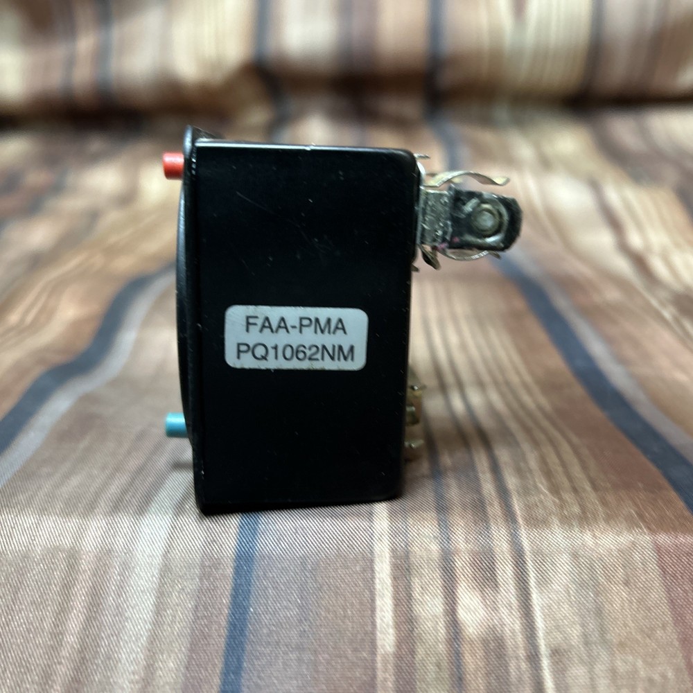 Davatron 803 Digital Clock