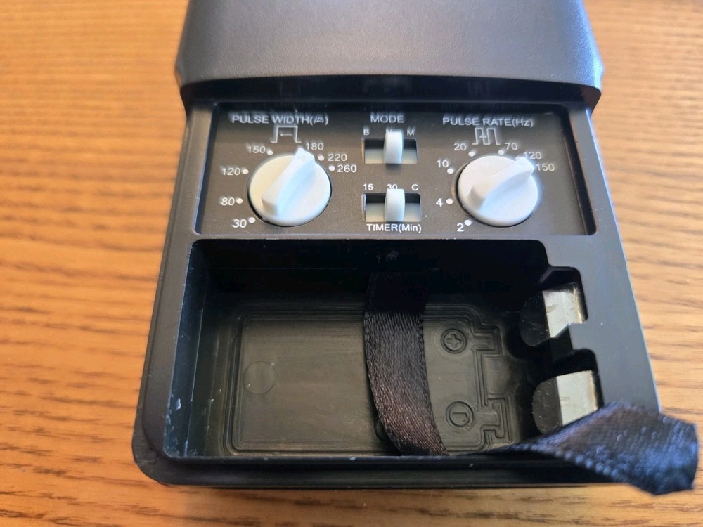 MAXTENS 1000 TENS Unit with Case
