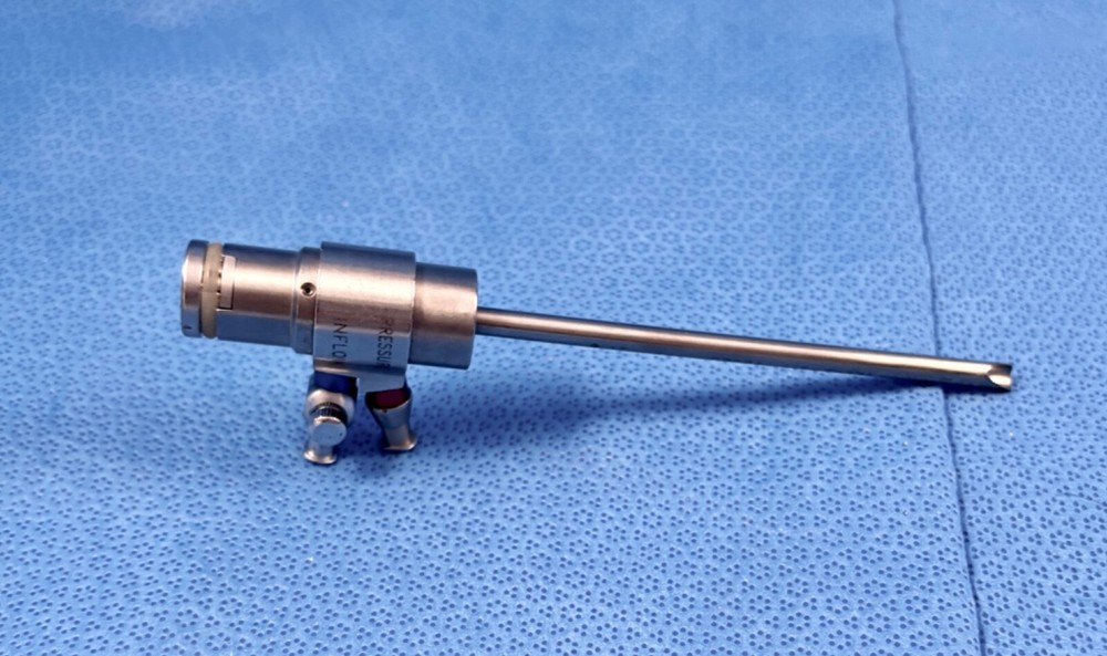 Linvatec 7511 Surgical Trocar with Pressuring Sensing Sheath