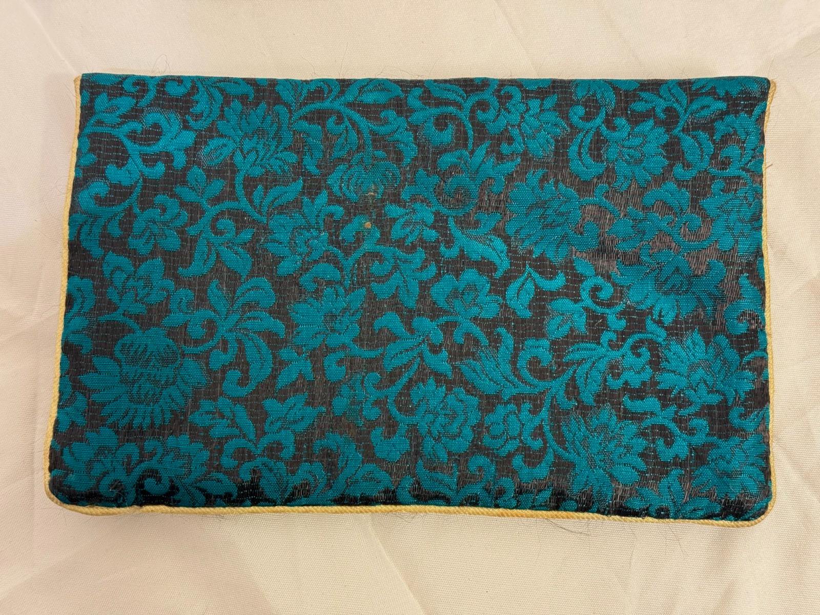 JAPANESE ASIAN CHINESE SILK GREEN WALLET SIGNED OVAL BOX PAINTING GEISHA WOMAN