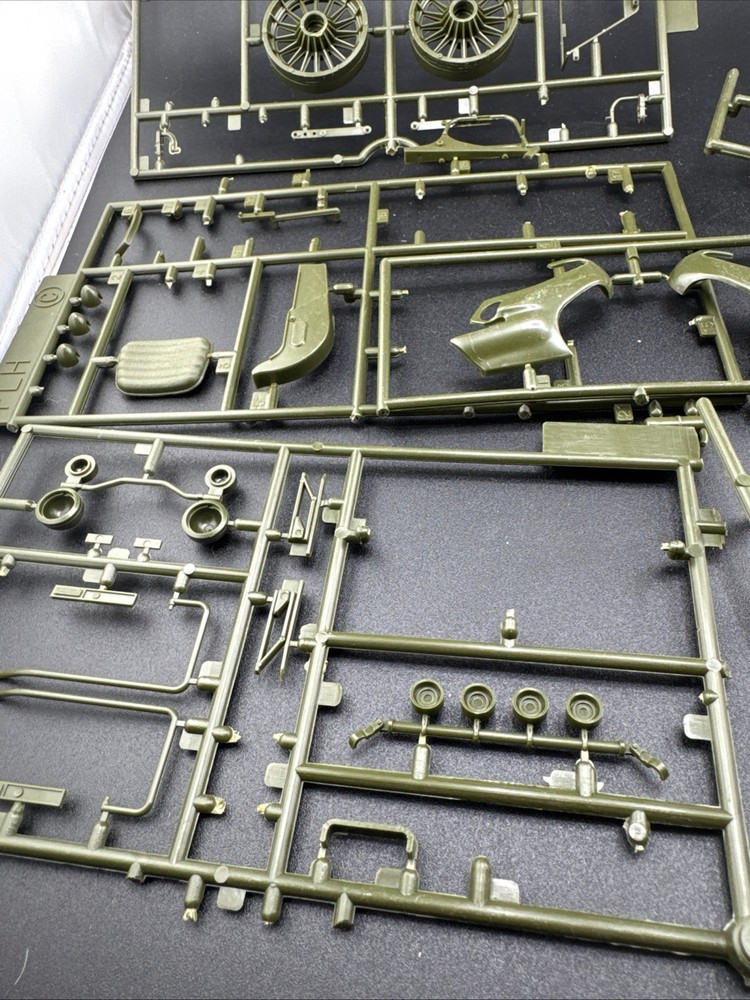 WW2 Model Motorcycle Parts 📦