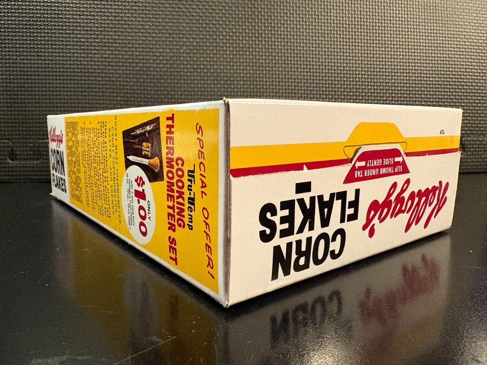 1970 Kellogg's Corn Flakes - Empty custom design display box
