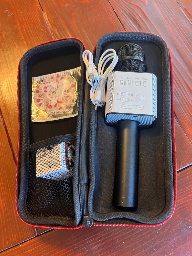 Wireless Bluetooth Karaoke Microphone Q9