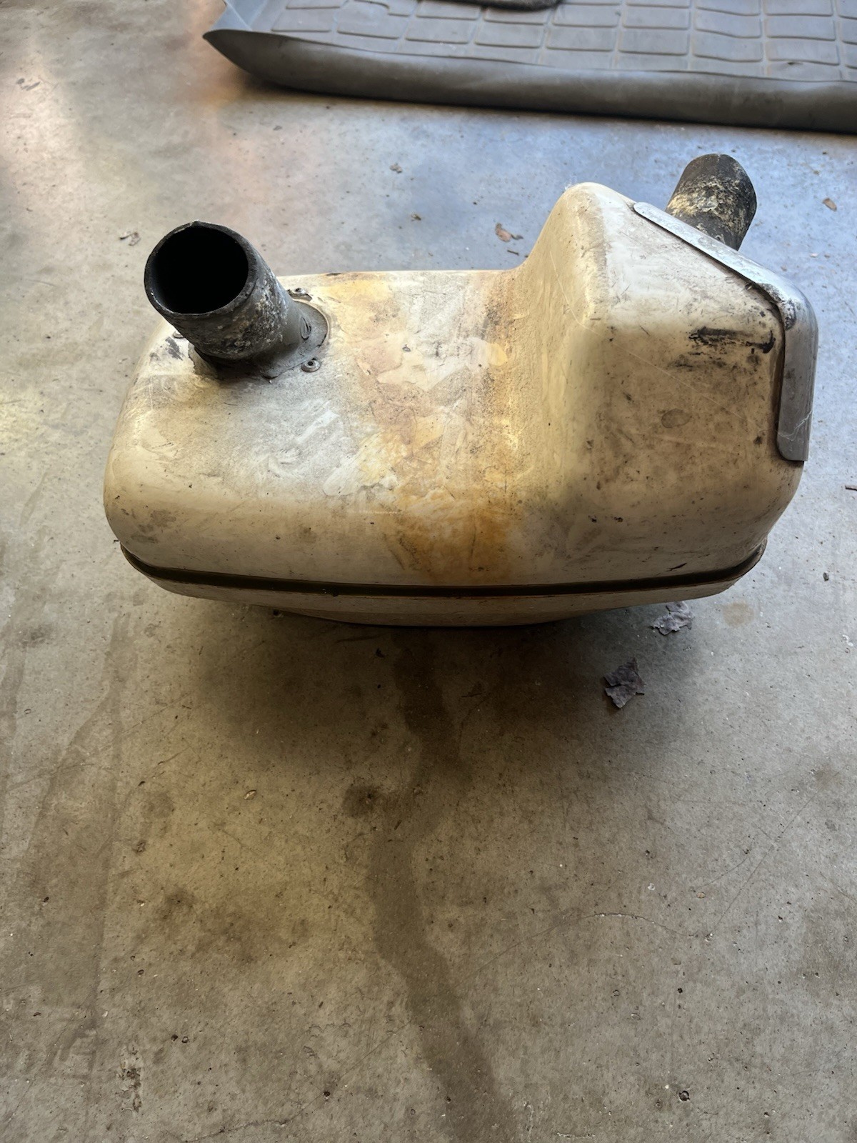 Kawasaki 300 440 550 JS SX Waterbox Water Box Muffler OEM 49070-3702