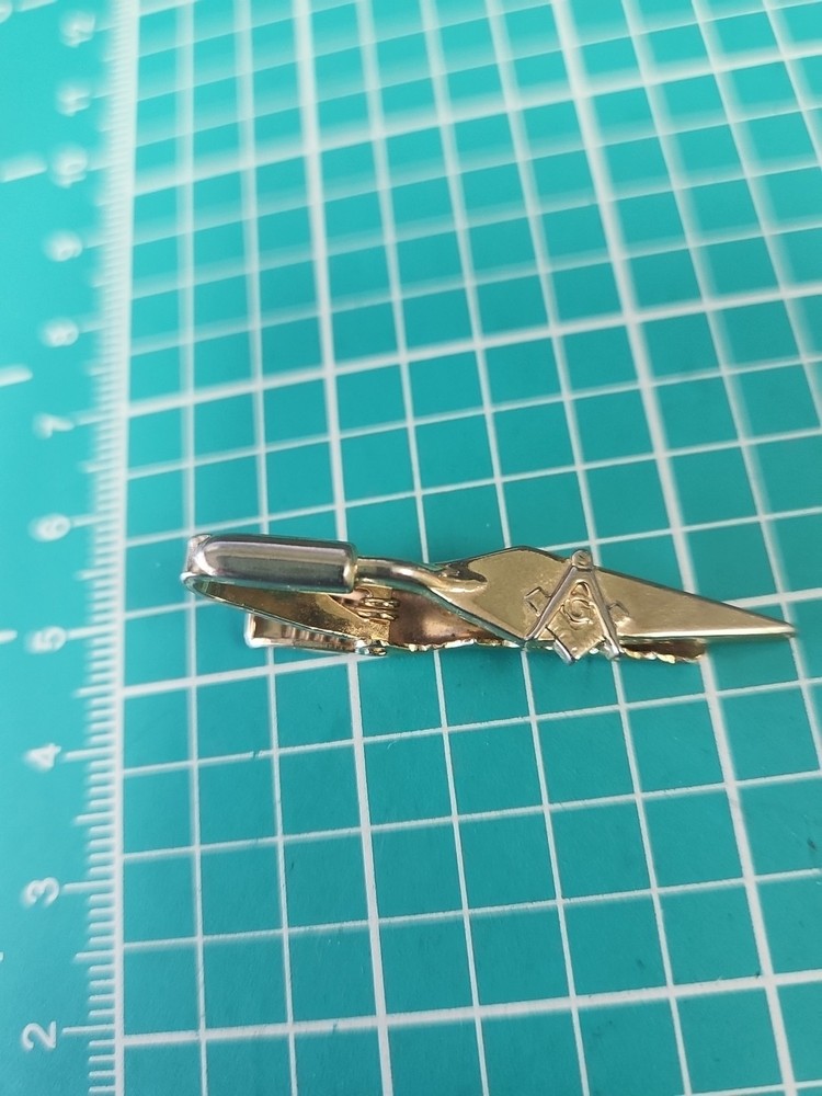 Vtg Freemason Masonic Square And Compass Tie Clip