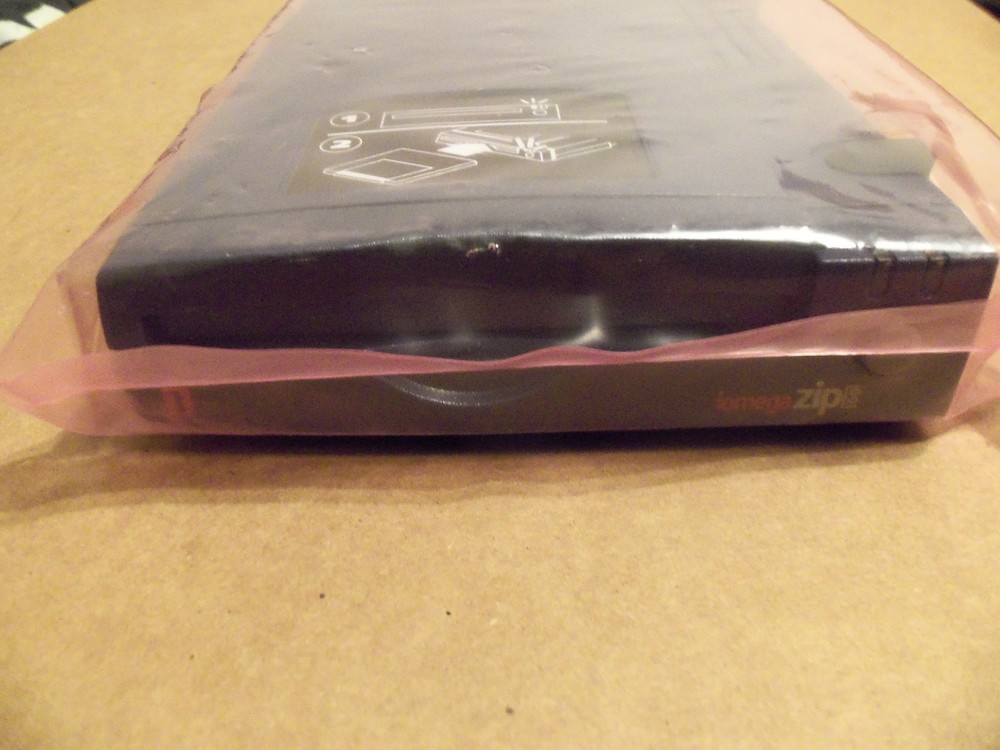Iomega Zip100 Zip-Drive Parallel Interface Open Box 100MB Exernal No AC Adapter