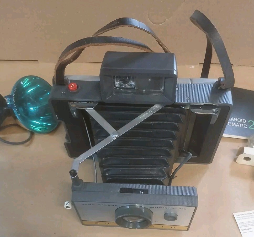 Vintage POLAROID LAND CAMERA MODEL 215 - Case, Instructions, Cold Clip