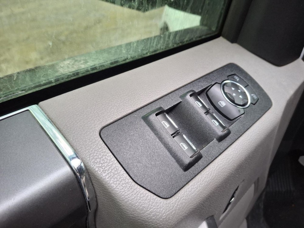 2019 Ford F150 8.0 Dash Screen - Used, No Anti-Theft Code, Reprogram Required