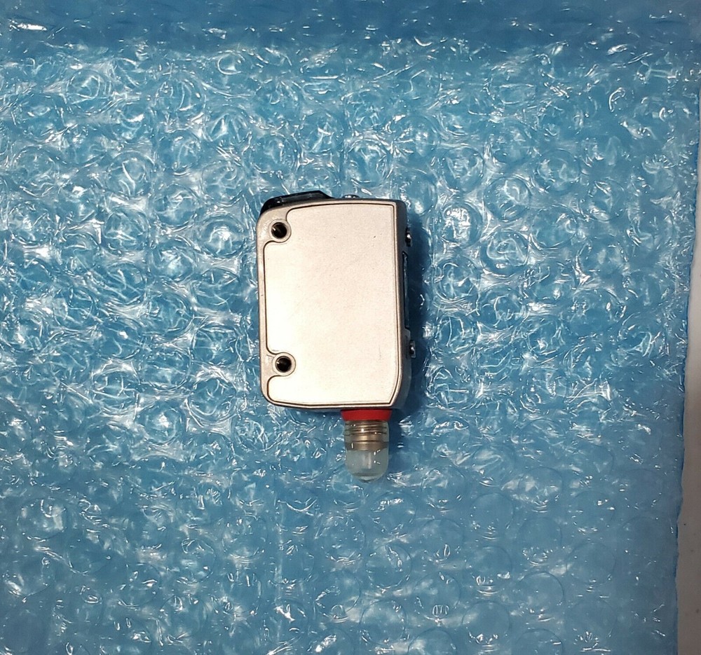 KEYENCE LR-ZB250C3P Laser Sensor New