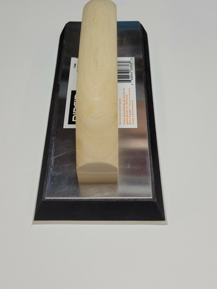 Rigid Rubber Grout Float 9.5x4