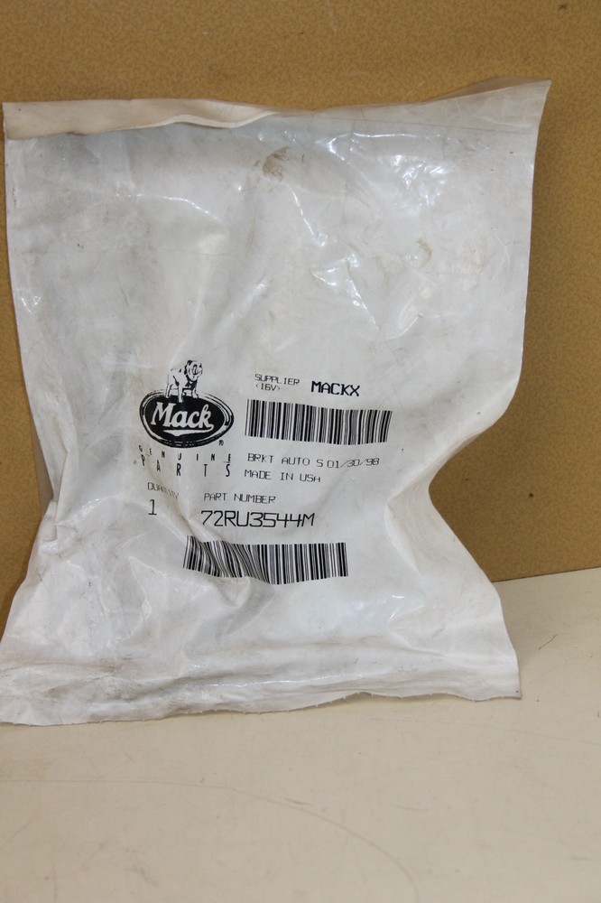 Mack Slack Adjuster Bracket 72RU3544M New Sealed