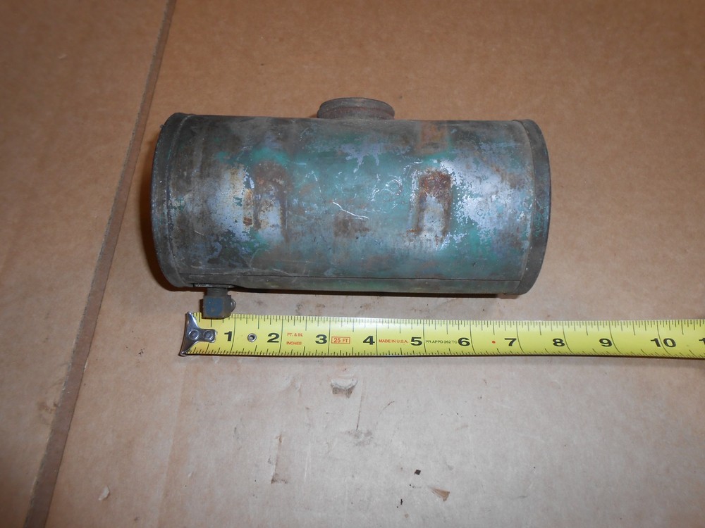small engine round gas tank 7" x 3-1/2" clinton?