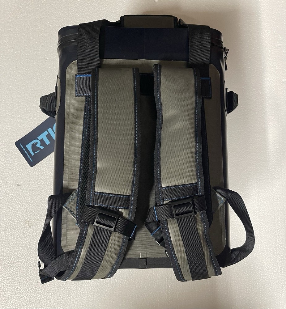 RTIC Backpack 20 Can Cooler