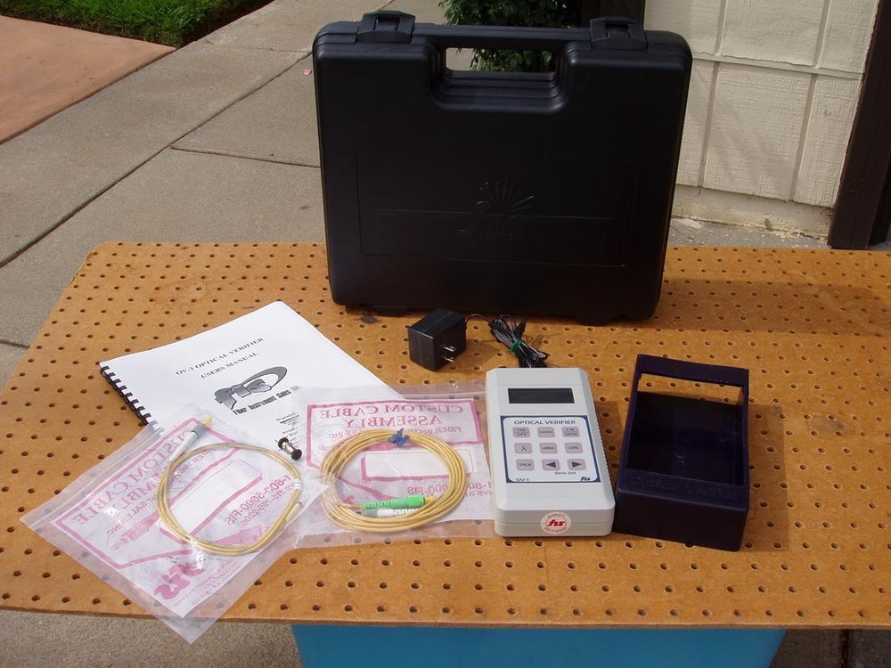 FIS FIBER OPTICAL VERIFIER MODEL OV-1 LIGHT SOURCE METER with CASE GOOD WORKING