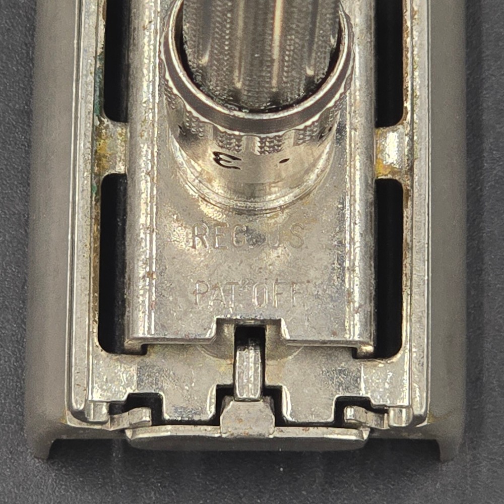 Vintage 1964 Gillette Slim Adjustable 1-9 DE Safety Razor Date Code J3