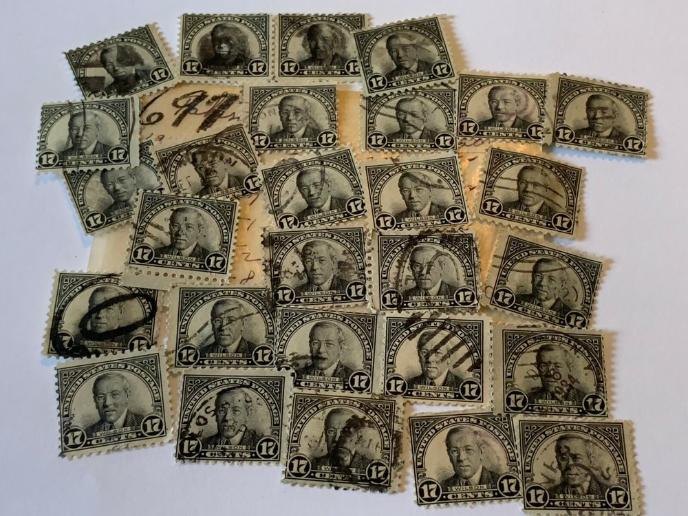 1920's #697, UNH VF Random Pick one only