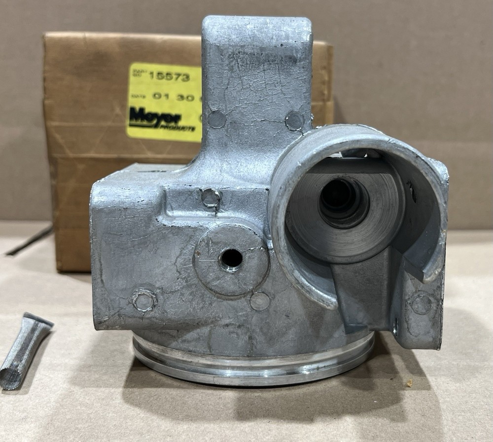 Genuine OEM Meyer 15573 Snowplow Pump Base & Strainer Assembly E46 E47 E57 NOS