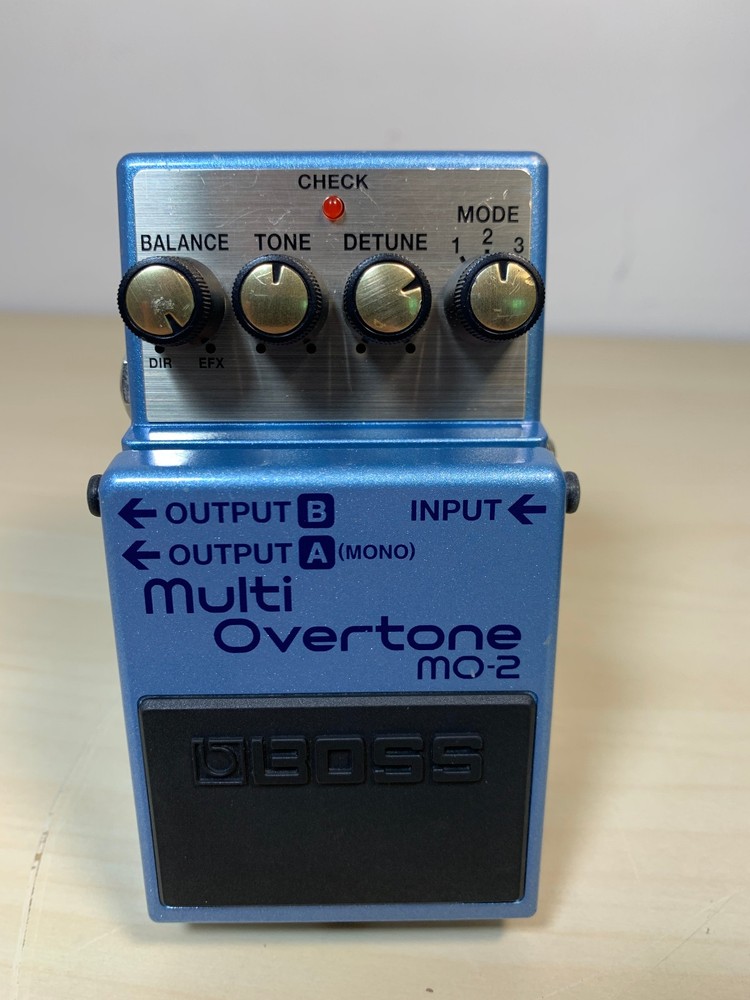Boss MO-2 Multi Overtone - Chorus - Guitar Effect Pedal