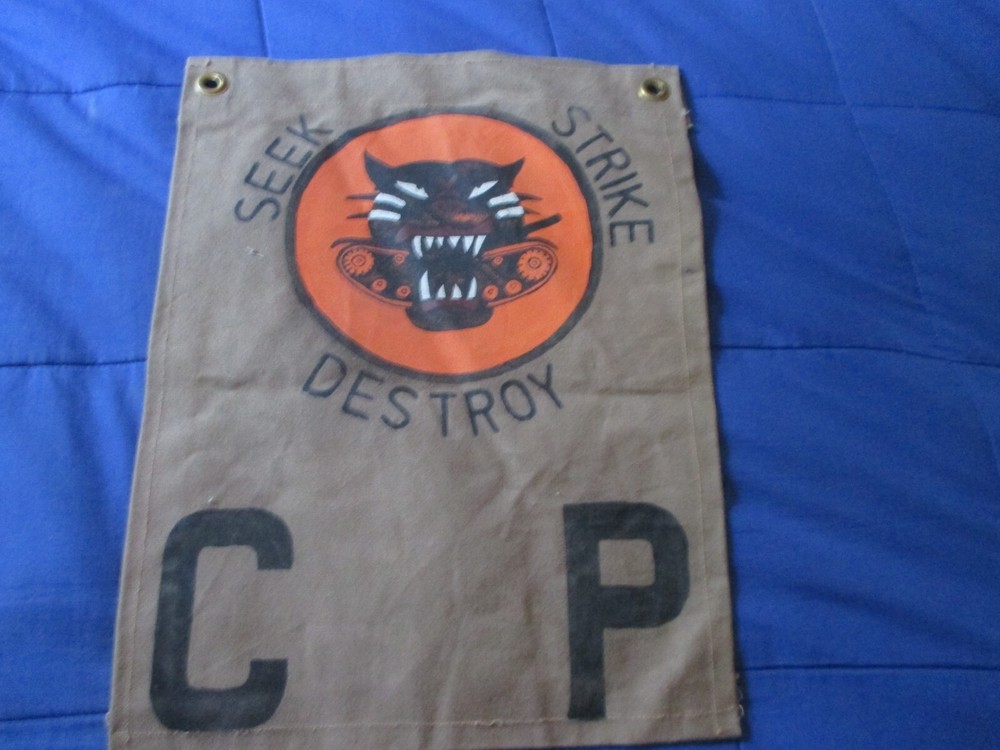 WWII US ARMY  TANK DESTROYER BATTALION  COMMAND POST   FLAG