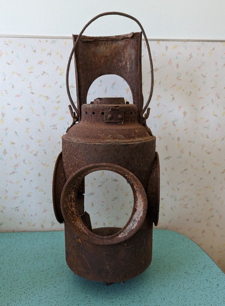 Antique Piper Montreal CNR Railroad Lantern Missing Insert Piece Rusty Decor