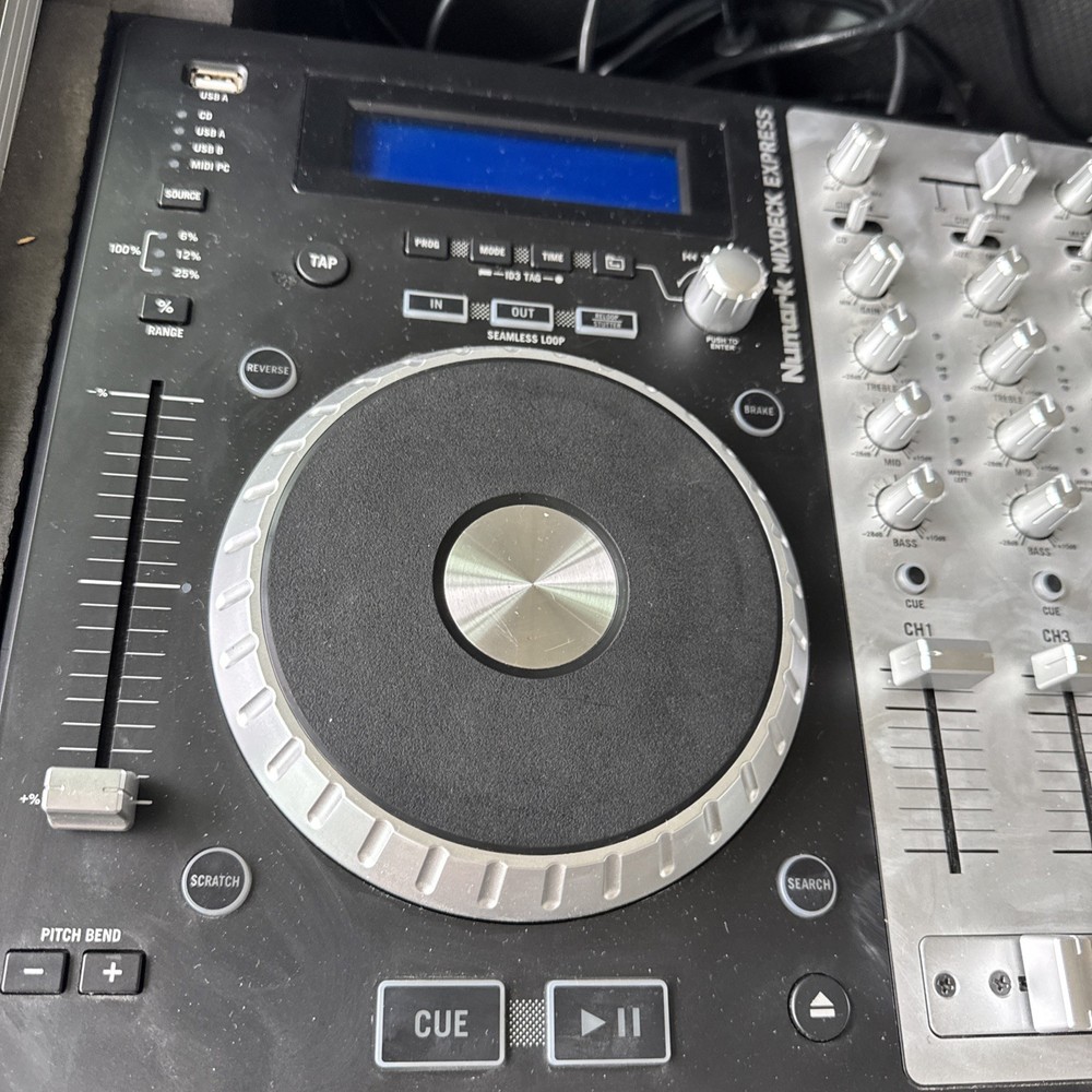 Dj Numark Controller With Pro X Case