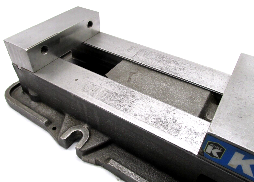 KURT ANGLOCK 6" MILLING MACHINE VISE - #D675