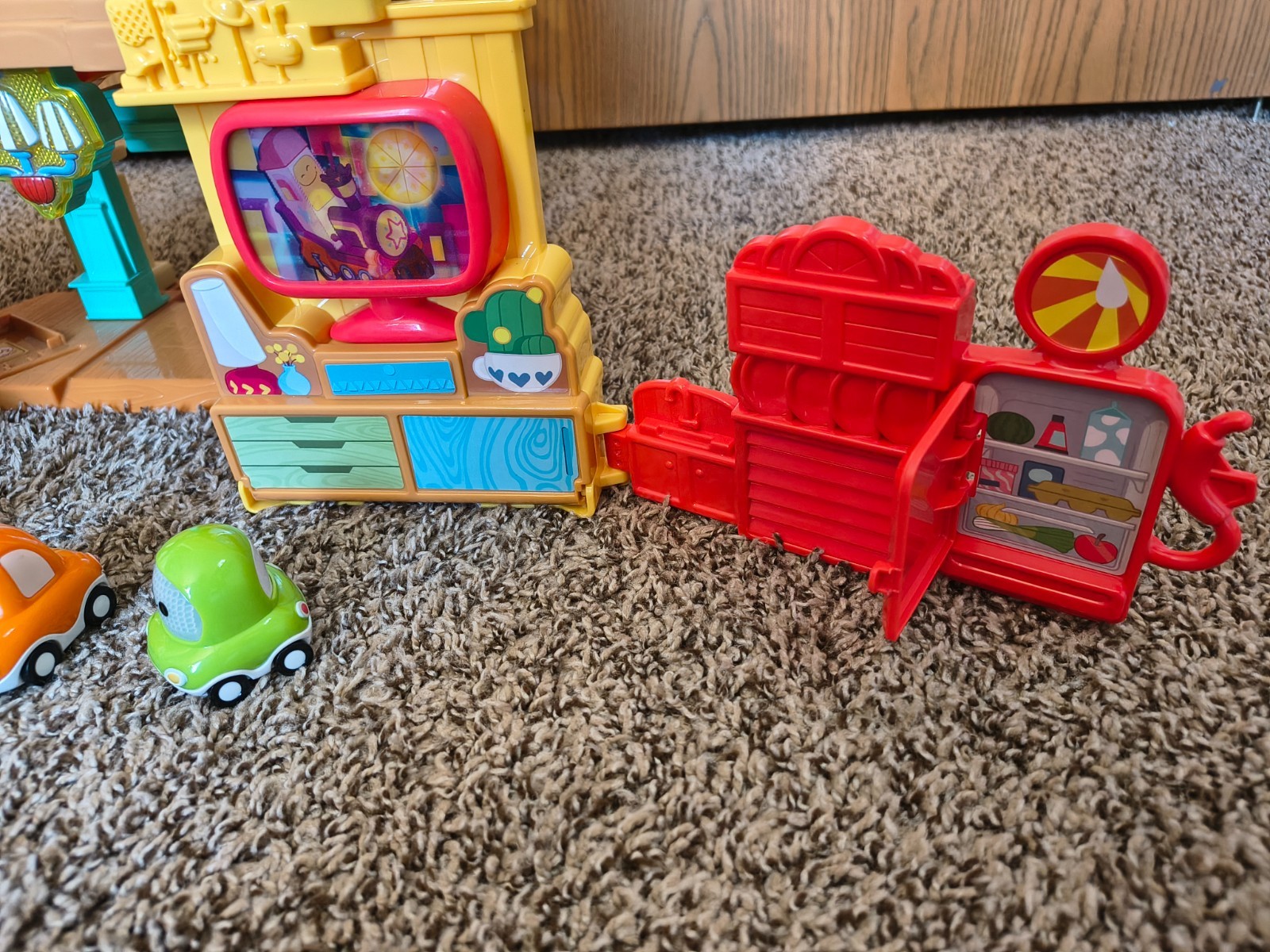 VTech Go! Cory Carson Cory’s Stay & Play Home Learning Toy Folding House Netflix